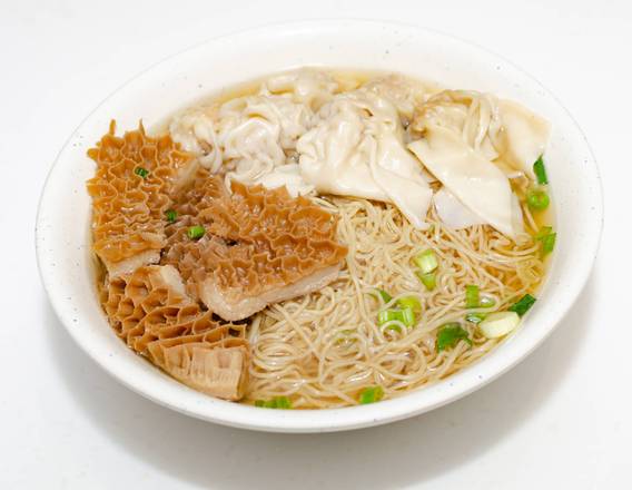 169. Stewed Beef Tripe and Wonton with Noodle in Soup 柱侯牛肚雲吞麵